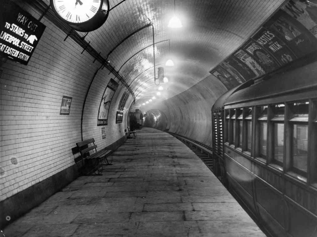 first underground metro