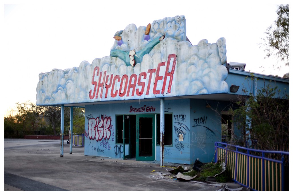 abandoned six flags new orleans